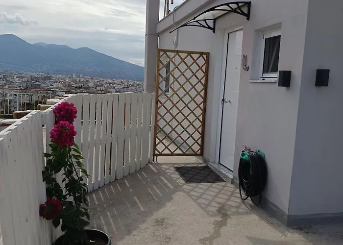 House On The * פאטרה