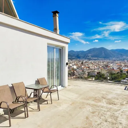 House On The 아파트 *